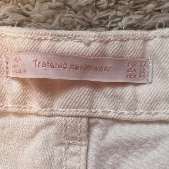 ZARA distressed denim shorts, size 34 - Picture 3 of 3